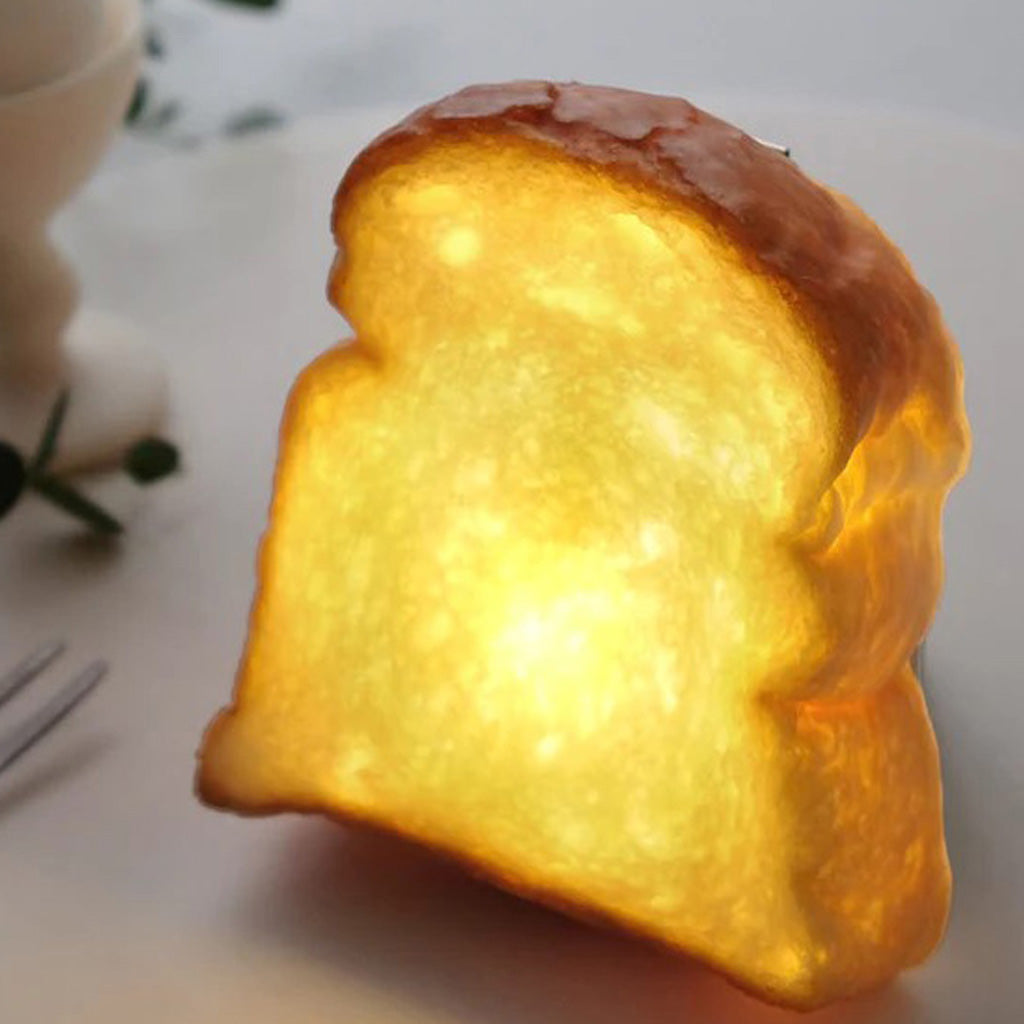 本物のパンが灯るランプ　「Bread Lamp＜トースト（山食）＞」