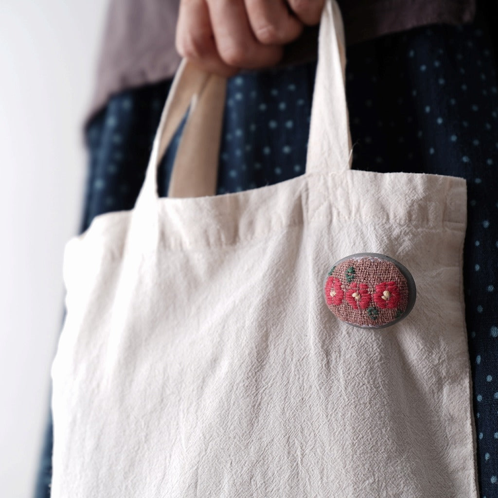 ≪Shoku≫12ヵ月のお花で選ぶ手刺繍ブローチ